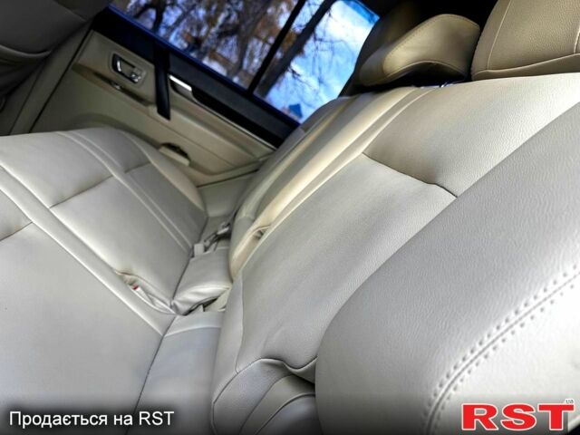 Чорний Міцубісі Паджеро, об'ємом двигуна 3 л та пробігом 186 тис. км за 10700 $, фото 10 на Automoto.ua