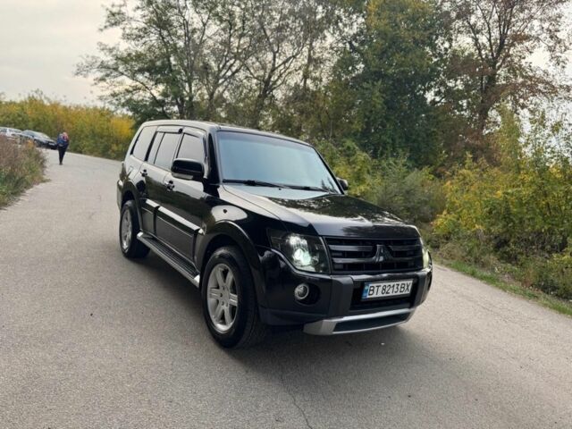 Черный Мицубиси Паджеро, объемом двигателя 3 л и пробегом 300 тыс. км за 11000 $, фото 8 на Automoto.ua