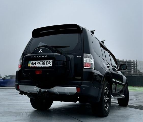 Чорний Міцубісі Паджеро, об'ємом двигуна 3 л та пробігом 138 тис. км за 13200 $, фото 7 на Automoto.ua