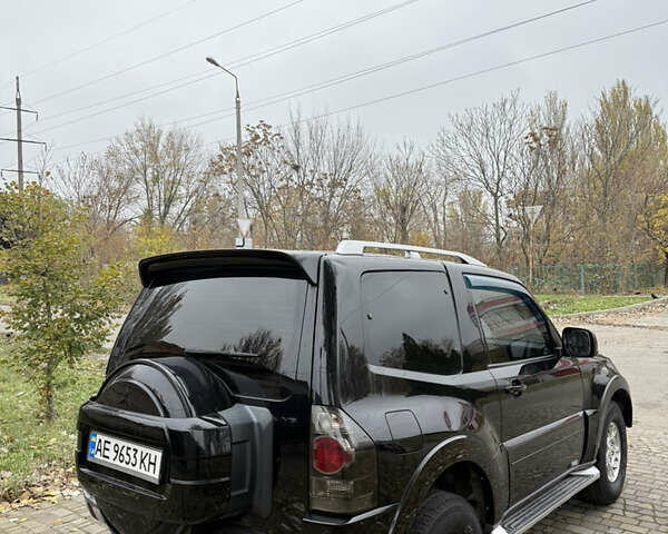 Черный Мицубиси Паджеро, объемом двигателя 2.97 л и пробегом 198 тыс. км за 5400 $, фото 4 на Automoto.ua