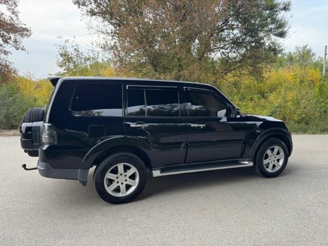 Черный Мицубиси Паджеро, объемом двигателя 3 л и пробегом 300 тыс. км за 11000 $, фото 5 на Automoto.ua