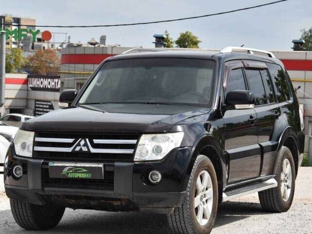 Черный Мицубиси Паджеро, объемом двигателя 3.8 л и пробегом 286 тыс. км за 11499 $, фото 4 на Automoto.ua
