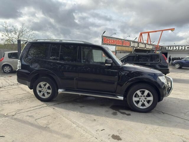 Чорний Міцубісі Паджеро, об'ємом двигуна 0 л та пробігом 300 тис. км за 12500 $, фото 2 на Automoto.ua