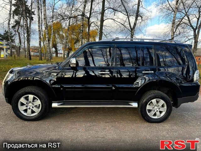 Чорний Міцубісі Паджеро, об'ємом двигуна 3 л та пробігом 186 тис. км за 10700 $, фото 4 на Automoto.ua