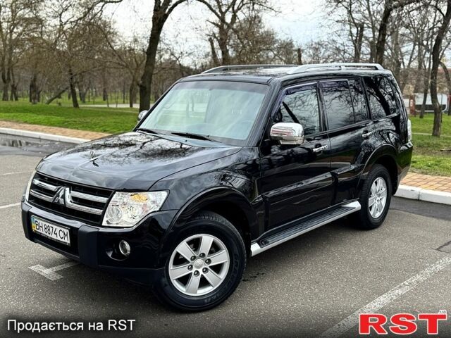 Чорний Міцубісі Паджеро, об'ємом двигуна 3 л та пробігом 124 тис. км за 10700 $, фото 2 на Automoto.ua