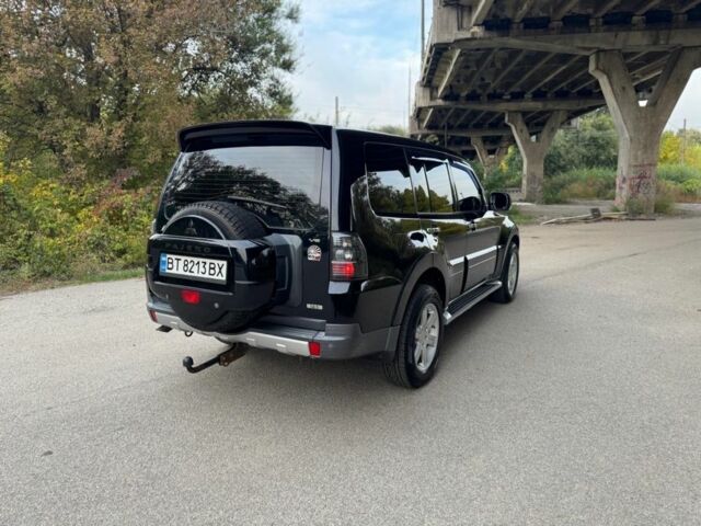 Черный Мицубиси Паджеро, объемом двигателя 3 л и пробегом 300 тыс. км за 11000 $, фото 4 на Automoto.ua