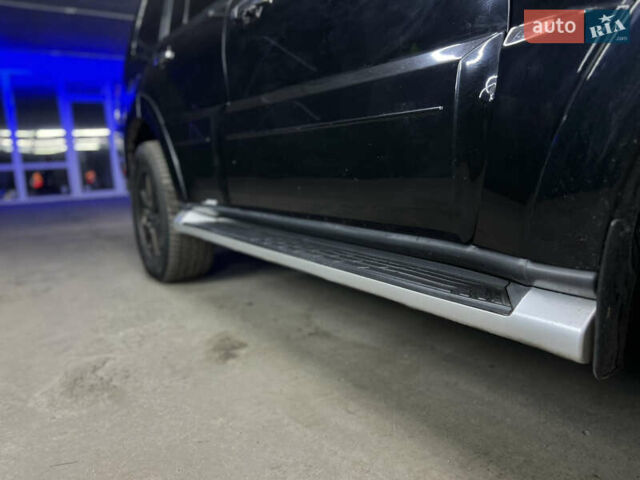 Черный Мицубиси Паджеро, объемом двигателя 3 л и пробегом 320 тыс. км за 9900 $, фото 19 на Automoto.ua