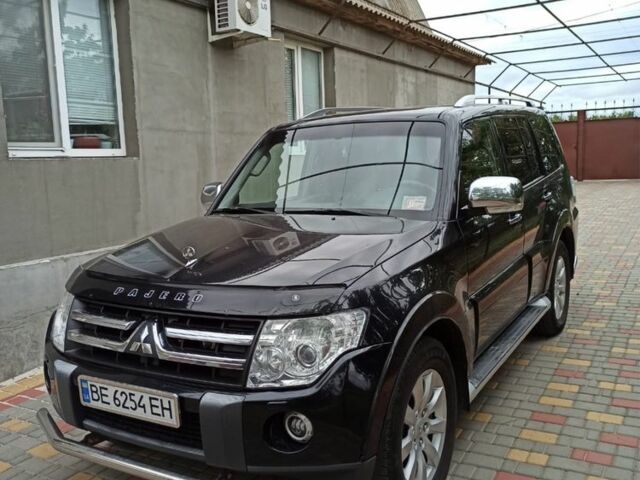 Черный Мицубиси Паджеро, объемом двигателя 0 л и пробегом 228 тыс. км за 10500 $, фото 1 на Automoto.ua