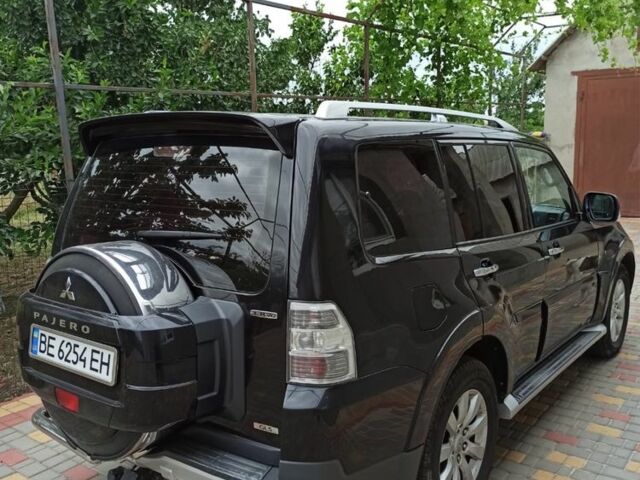 Черный Мицубиси Паджеро, объемом двигателя 0 л и пробегом 228 тыс. км за 10500 $, фото 7 на Automoto.ua