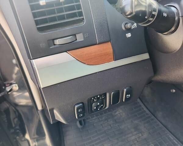 Чорний Міцубісі Паджеро, об'ємом двигуна 3.2 л та пробігом 257 тис. км за 13000 $, фото 16 на Automoto.ua