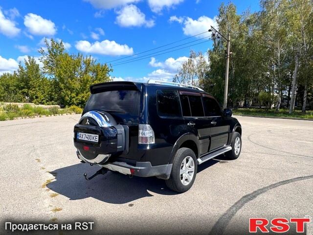 Черный Мицубиси Паджеро, объемом двигателя 3 л и пробегом 210 тыс. км за 12500 $, фото 3 на Automoto.ua