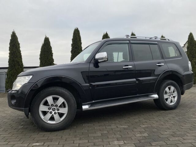 Черный Мицубиси Паджеро, объемом двигателя 3 л и пробегом 375 тыс. км за 8550 $, фото 2 на Automoto.ua