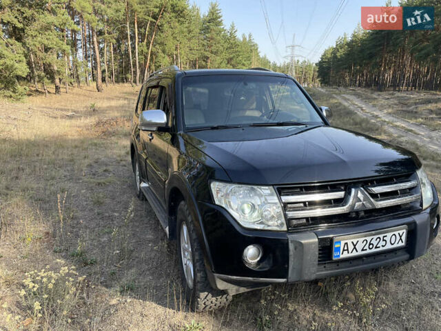 Чорний Міцубісі Паджеро, об'ємом двигуна 2.97 л та пробігом 263 тис. км за 10400 $, фото 15 на Automoto.ua