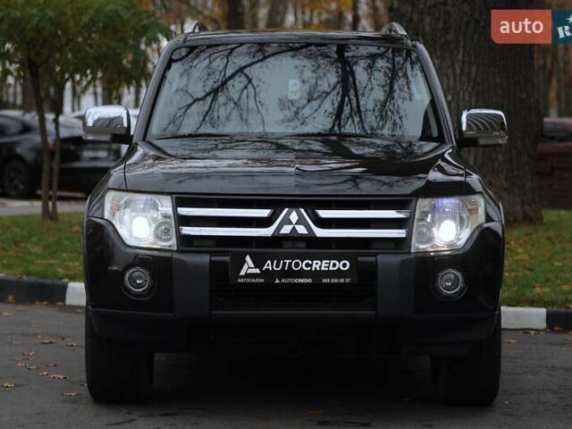 Чорний Міцубісі Паджеро, об'ємом двигуна 3 л та пробігом 197 тис. км за 12500 $, фото 1 на Automoto.ua
