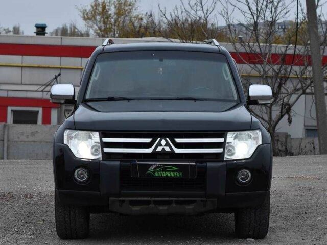 Чорний Міцубісі Паджеро, об'ємом двигуна 3 л та пробігом 215 тис. км за 9650 $, фото 5 на Automoto.ua