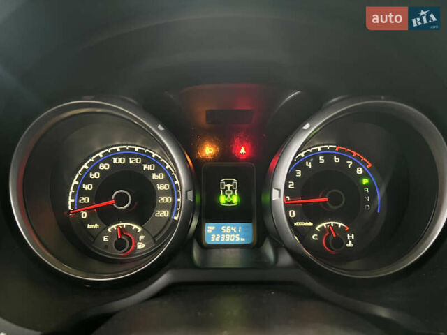 Черный Мицубиси Паджеро, объемом двигателя 3 л и пробегом 320 тыс. км за 9900 $, фото 28 на Automoto.ua