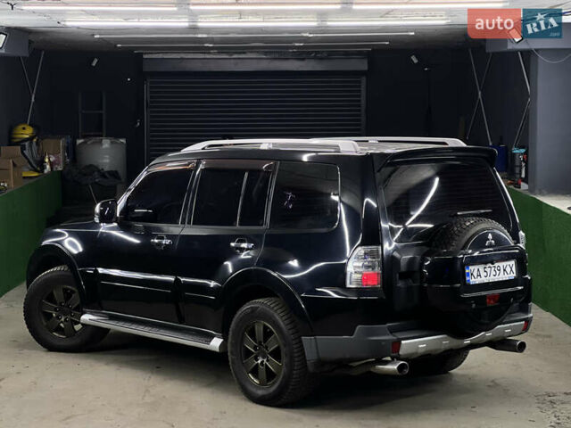 Черный Мицубиси Паджеро, объемом двигателя 3 л и пробегом 320 тыс. км за 9900 $, фото 7 на Automoto.ua