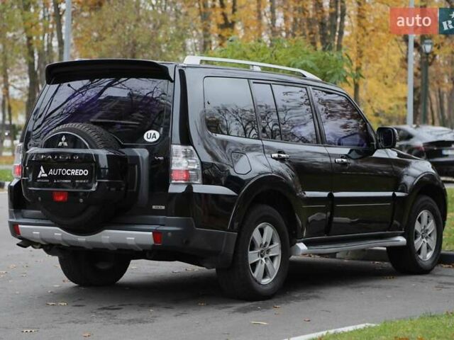 Чорний Міцубісі Паджеро, об'ємом двигуна 3 л та пробігом 197 тис. км за 12500 $, фото 3 на Automoto.ua