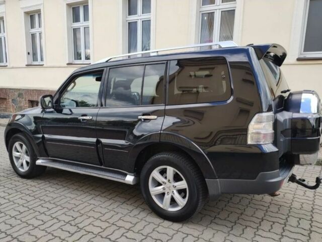 Черный Мицубиси Паджеро, объемом двигателя 0 л и пробегом 200 тыс. км за 3370 $, фото 3 на Automoto.ua