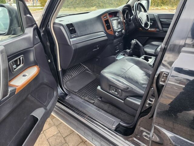 Черный Мицубиси Паджеро, объемом двигателя 3.2 л и пробегом 153 тыс. км за 7197 $, фото 16 на Automoto.ua