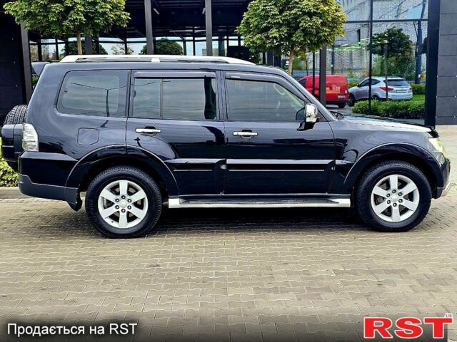 Черный Мицубиси Паджеро, объемом двигателя 3.8 л и пробегом 200 тыс. км за 11300 $, фото 6 на Automoto.ua
