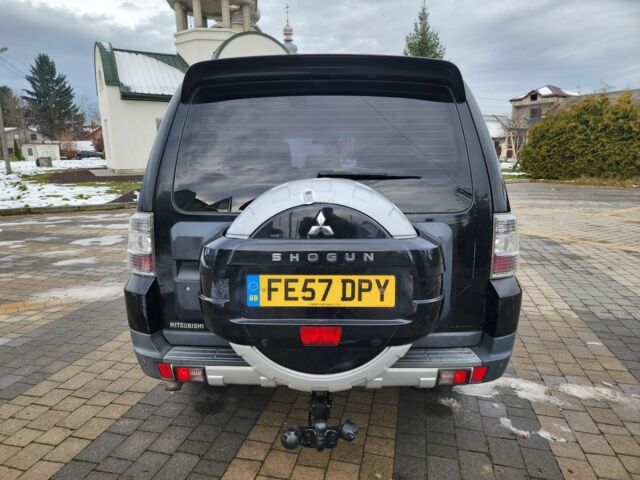 Черный Мицубиси Паджеро, объемом двигателя 3.2 л и пробегом 153 тыс. км за 7197 $, фото 9 на Automoto.ua