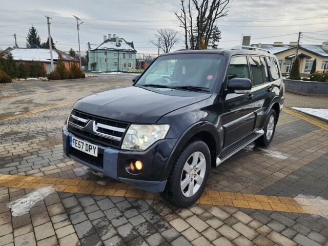 Черный Мицубиси Паджеро, объемом двигателя 3.2 л и пробегом 153 тыс. км за 7197 $, фото 5 на Automoto.ua