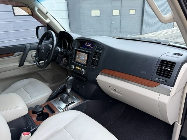 Черный Мицубиси Паджеро, объемом двигателя 3 л и пробегом 182 тыс. км за 11500 $, фото 11 на Automoto.ua