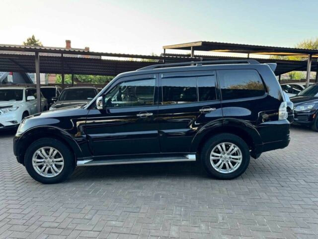 Черный Мицубиси Паджеро, объемом двигателя 3.2 л и пробегом 180 тыс. км за 17000 $, фото 5 на Automoto.ua