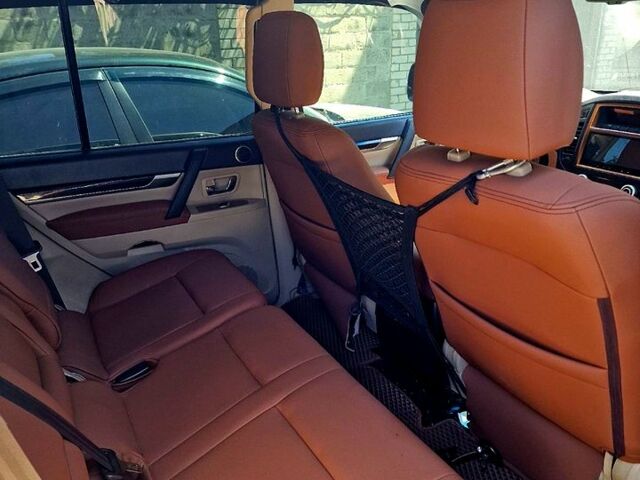 Черный Мицубиси Паджеро, объемом двигателя 3.8 л и пробегом 219 тыс. км за 12000 $, фото 6 на Automoto.ua