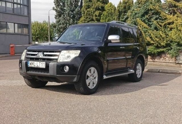 Чорний Міцубісі Паджеро, об'ємом двигуна 3.2 л та пробігом 265 тис. км за 5100 $, фото 1 на Automoto.ua