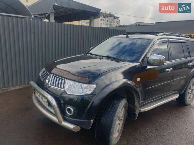 Черный Мицубиси Паджеро, объемом двигателя 2.5 л и пробегом 125 тыс. км за 15500 $, фото 5 на Automoto.ua