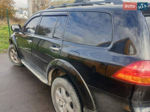 Черный Мицубиси Паджеро, объемом двигателя 2.5 л и пробегом 125 тыс. км за 15500 $, фото 6 на Automoto.ua