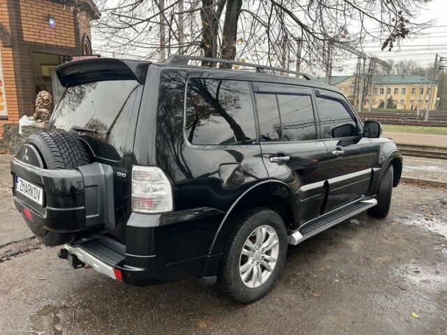 Черный Мицубиси Паджеро, объемом двигателя 3.2 л и пробегом 230 тыс. км за 17000 $, фото 5 на Automoto.ua