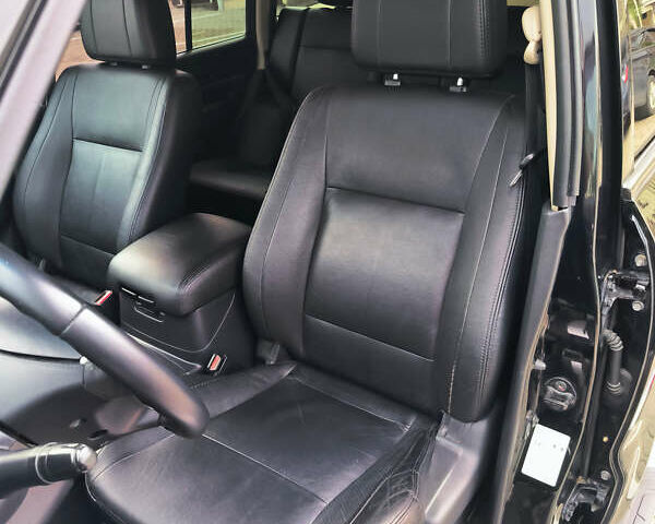 Чорний Міцубісі Паджеро, об'ємом двигуна 3.2 л та пробігом 211 тис. км за 19500 $, фото 16 на Automoto.ua