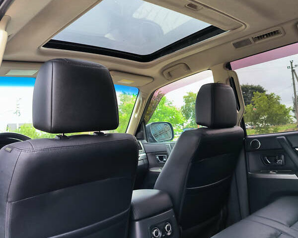 Чорний Міцубісі Паджеро, об'ємом двигуна 3.2 л та пробігом 211 тис. км за 19500 $, фото 23 на Automoto.ua