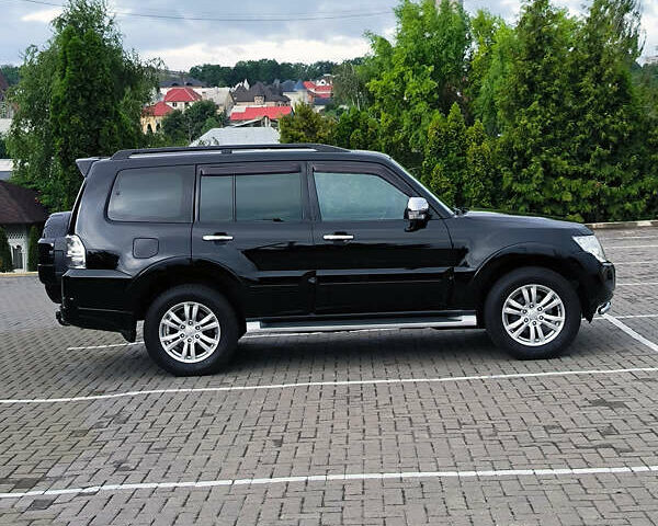 Чорний Міцубісі Паджеро, об'ємом двигуна 3.2 л та пробігом 211 тис. км за 19500 $, фото 8 на Automoto.ua