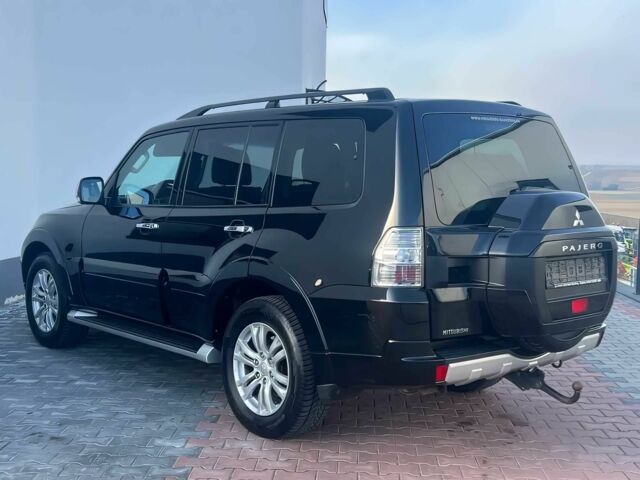 Чорний Міцубісі Паджеро, об'ємом двигуна 3.2 л та пробігом 47 тис. км за 10000 $, фото 6 на Automoto.ua