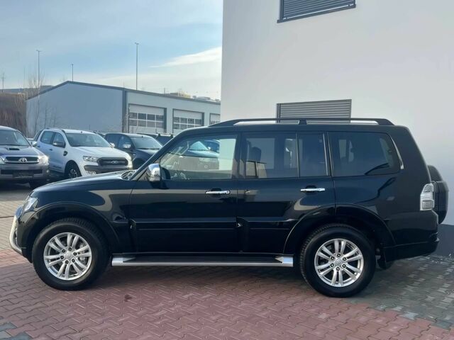 Чорний Міцубісі Паджеро, об'ємом двигуна 3.2 л та пробігом 47 тис. км за 10000 $, фото 3 на Automoto.ua