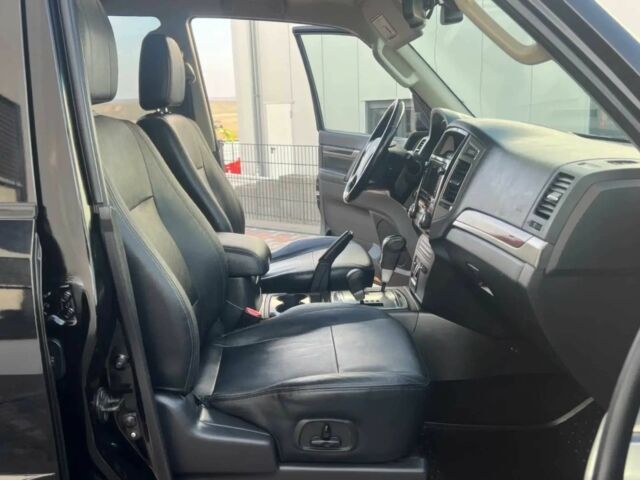 Черный Мицубиси Паджеро, объемом двигателя 3.2 л и пробегом 49 тыс. км за 26000 $, фото 8 на Automoto.ua