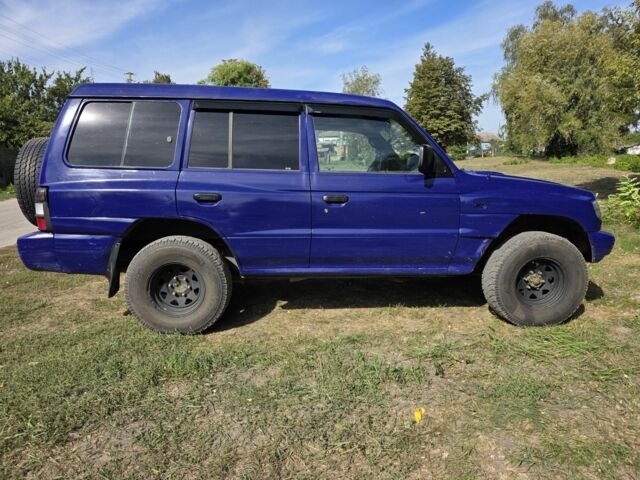 Фиолетовый Мицубиси Паджеро, объемом двигателя 2.8 л и пробегом 500 тыс. км за 4200 $, фото 1 на Automoto.ua