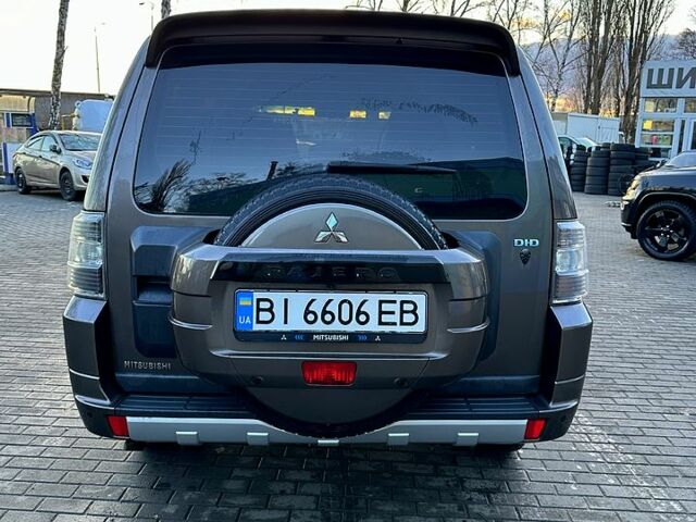 Коричневый Мицубиси Паджеро, объемом двигателя 3.2 л и пробегом 149 тыс. км за 19900 $, фото 2 на Automoto.ua