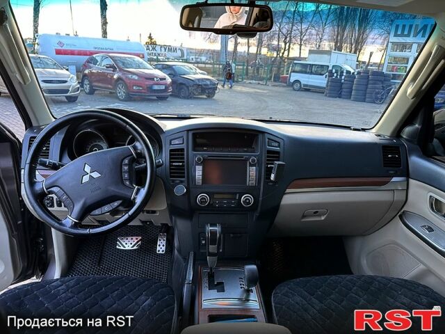 Коричневый Мицубиси Паджеро, объемом двигателя 3.2 л и пробегом 149 тыс. км за 19900 $, фото 10 на Automoto.ua