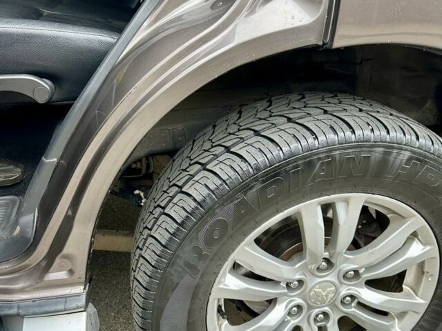 Коричневый Мицубиси Паджеро, объемом двигателя 3.2 л и пробегом 232 тыс. км за 16800 $, фото 18 на Automoto.ua