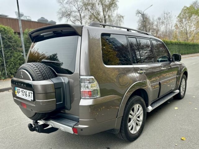 Коричневый Мицубиси Паджеро, объемом двигателя 3.2 л и пробегом 232 тыс. км за 16800 $, фото 8 на Automoto.ua