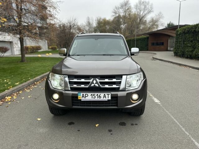 Коричневый Мицубиси Паджеро, объемом двигателя 3.2 л и пробегом 232 тыс. км за 16800 $, фото 13 на Automoto.ua