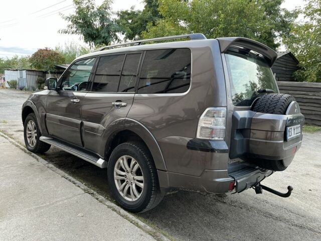 Коричневий Міцубісі Паджеро, об'ємом двигуна 3.2 л та пробігом 300 тис. км за 10600 $, фото 3 на Automoto.ua