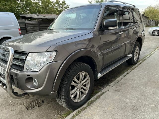 Коричневий Міцубісі Паджеро, об'ємом двигуна 3.2 л та пробігом 300 тис. км за 10600 $, фото 2 на Automoto.ua