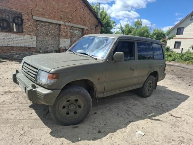 Червоний Міцубісі Паджеро, об'ємом двигуна 2.5 л та пробігом 400 тис. км за 3500 $, фото 2 на Automoto.ua