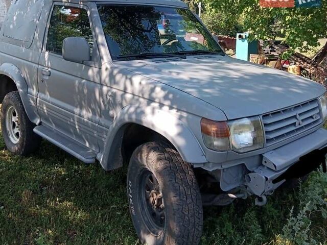 Мицубиси Паджеро, объемом двигателя 3 л и пробегом 300 тыс. км за 2000 $, фото 3 на Automoto.ua